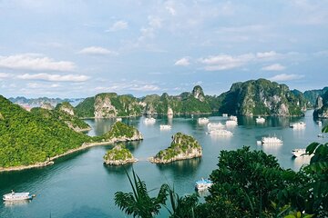 3 Days Hanoi, Ninh Binh and HaLong Bay 5 Star Cruise