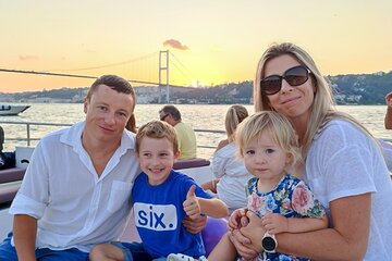 Guided Full-Day Bosphorus & Black Sea Cruise with Gourmet Lunch