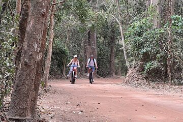 Private Angkor Wat Biking Tour at Sunrise