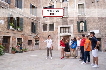 Hidden Venice walking tour & Gondola ride experience