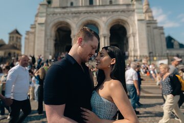 Lunar Elegance/ Professional Photoshoot by the Eiffel Tower