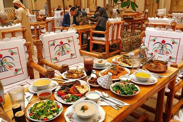 City Tour with Gandoura Dress and Emirati Food Tasting