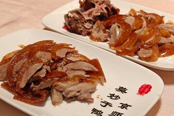 Beijing Hutong Duck and Teahouse Walking Tour