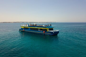 Conquest Semi-Submarine, Transfer, Snorkeling Adventure– Hurghada