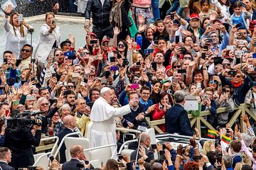 Vatican Museums & Sistine Chapel Private Tour with Papal Audience