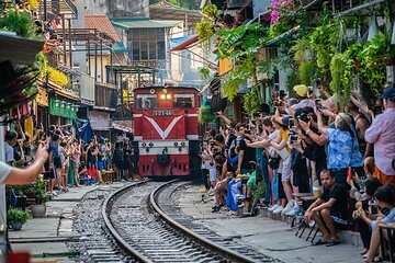 Hanoi City Tour: Private Half-Day Customized with Train Street