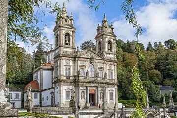 From Porto Braga and Guimarães Full Day Experience with Lunch