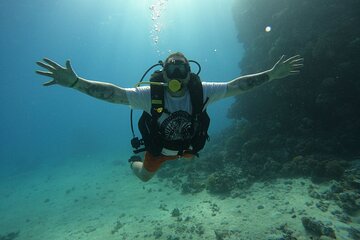 Hurghada Diving Adventure one Day with two Dives for Pro Divers