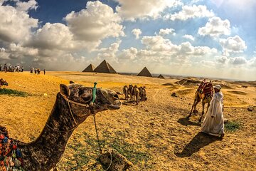 Private Day Trip to the Pyramids of Giza from Hurghada