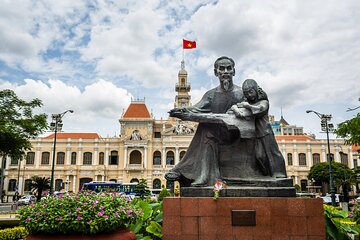 Saigon: City Guided Tour with Iconic Landmarks visit