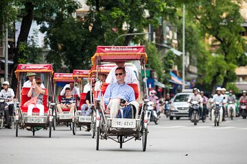 Hanoi: Cyclo ride and Walking Tour Guided Tour with Lunch