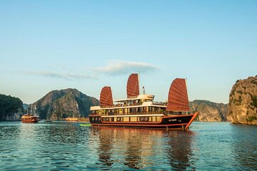 Best 2-Day Cruise Exxplore Lan Ha Bay & Viet Hai Ancient Village 
