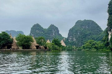 4 Days Tour from Hanoi to Tamcoc Hoa Lu and Lan Ha Bay Cruise