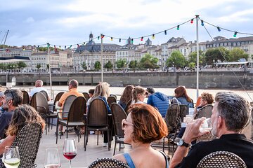 Bordeaux Cruise Wine and Canelé Discovery