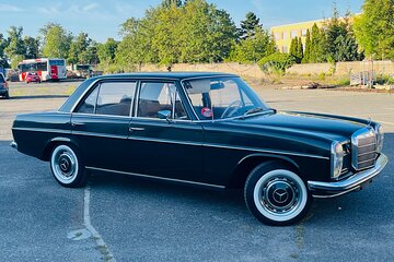 Classic Car Sightseeing and Viewpoints Tour of Prague