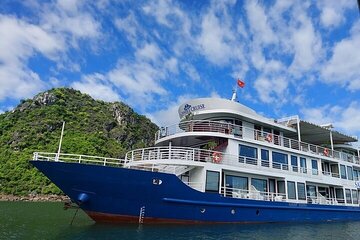 Hanoi: 2-Day Halong Sapphire Cruise Explore the beauty Lan Ha Bay