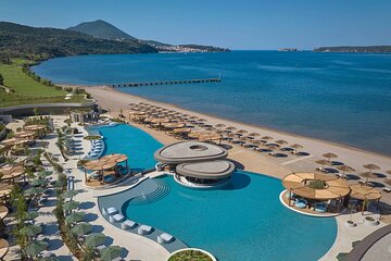 Athens to Costa Navarino Private Transfer