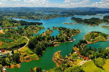 Peñol and Guatape Tour Route of the Reservoirs