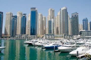 Dubai Marina Yacht Tour: Enjoy Morning Breakfast w/ PVT Transfer 
