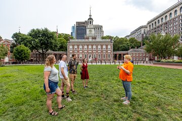 Independence Mall (entrance to 2 Historic Sites) Walking Tour