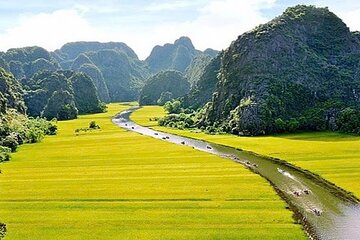 Full Day Guided Tour in Hoa Lu, Tam Coc, Mua Cave from Hanoi