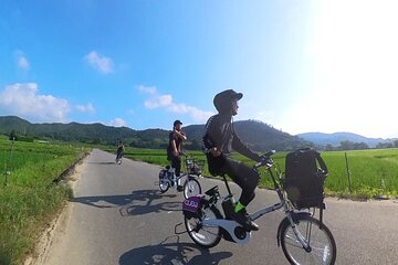 Exploring Arashiyama in a small group? E-bike tour is perfect!