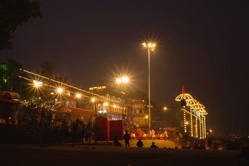 Varanasi Morning Yoga Ganga Aarti and Guided Ghat Tour