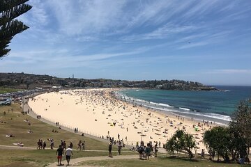 Private Rock and Roll Walking Tour in Bondi 