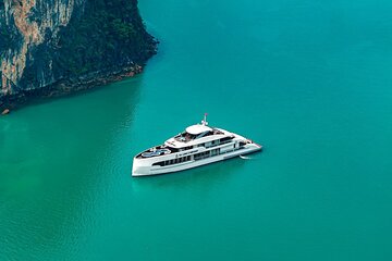 5-Star Ha Long Symphony Day Cruise with Lunch & Kayak from Hanoi