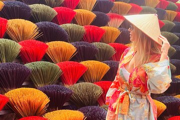 Incense Village, Hat, and Lacquer Artisanal Tour From Hanoi