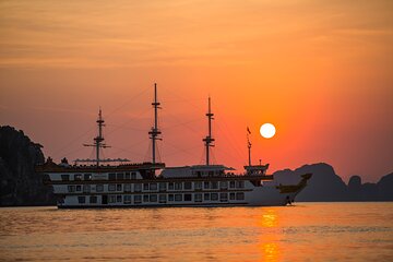 Dragon Legend Bai Tu Long Bay 2-Day Cruise - Top Luxury Voyage