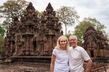 Discover Preah Khan Neak Pean Pre Rup & Banteay Srei Small Group 