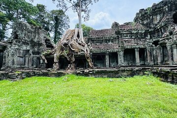 Private 2Day Tours with Angkor Wat Sunrise and Photographer