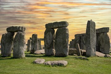 Private Luxury Day Tour of Stonehenge and Bath from Oxford