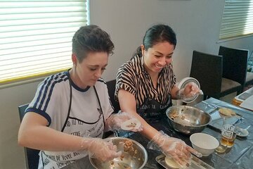 Tokyo Small-Group Ramen, Gyoza & Matcha Class with a Pro Chef　　　　