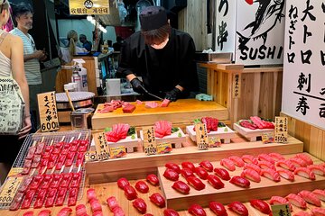 Kyoto: 1.5 Hour Nishiki Market Private Tour with a Local Food 