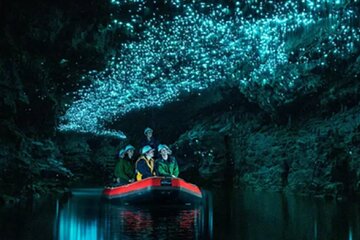 Waitomo Spellbound Glowworm Caves Small Group Tour from Auckland