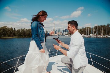Yacht Proposal Package with decoration and Prosecco (2 hours)