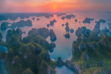 Enchanting 2 Days,1 Night Halong Bay Cruise: Enjoy 3-Star Comfort