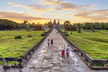 Full Day Tour Angkor Wat Sunrise and Siem Reap Temples