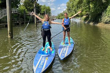Stand up Paddleboarding on the beautiful Thames at Richmond