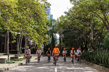 Medellín: Electric Bike and Foodie Express Tour