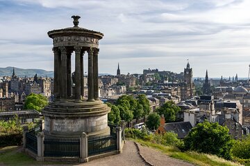 Explore Edinburgh in 60 minutes with a Local