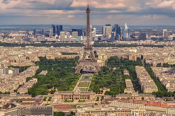 Private Day Trip From Paris to Loire Valley