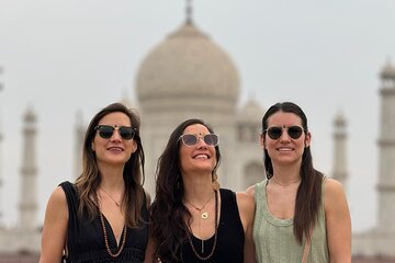 Taj Mahal Tour by Express Train from Delhi