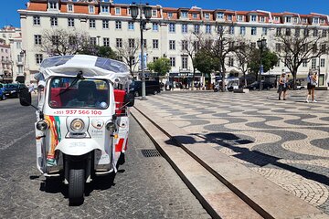 Private Tuk Tuk Tour in Lisbon 1.30h