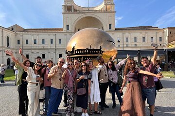 Exclusive Sunday Tour of the Vatican Museums & Sistine Chapel