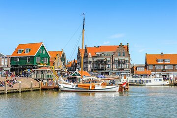 Explore Zaanse Schans Windmills, Volendam with Ferry to Marken