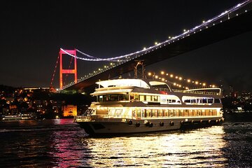 Luxurious Dinner Cruise in Istanbul Bosphorus