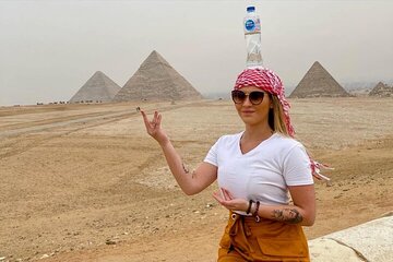 Full Day Tour in Pyramids and Egyptian Museum 
